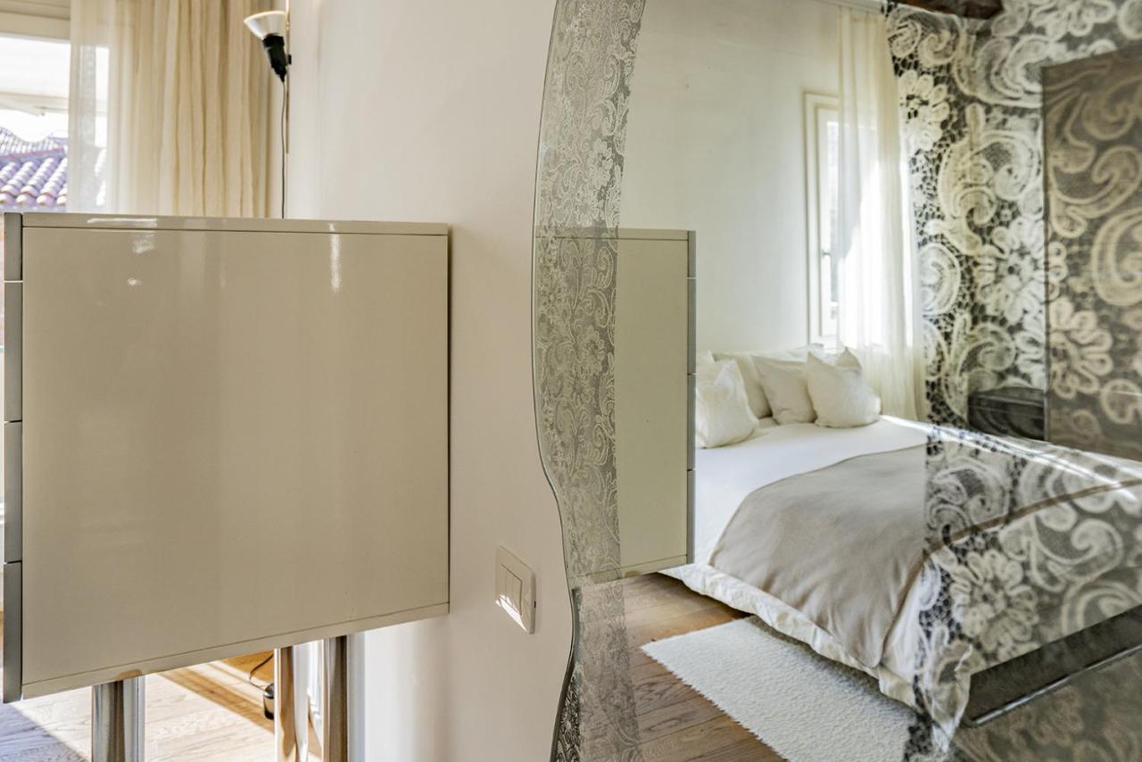 Colleoni With 2 Superb Terraces Apartamento